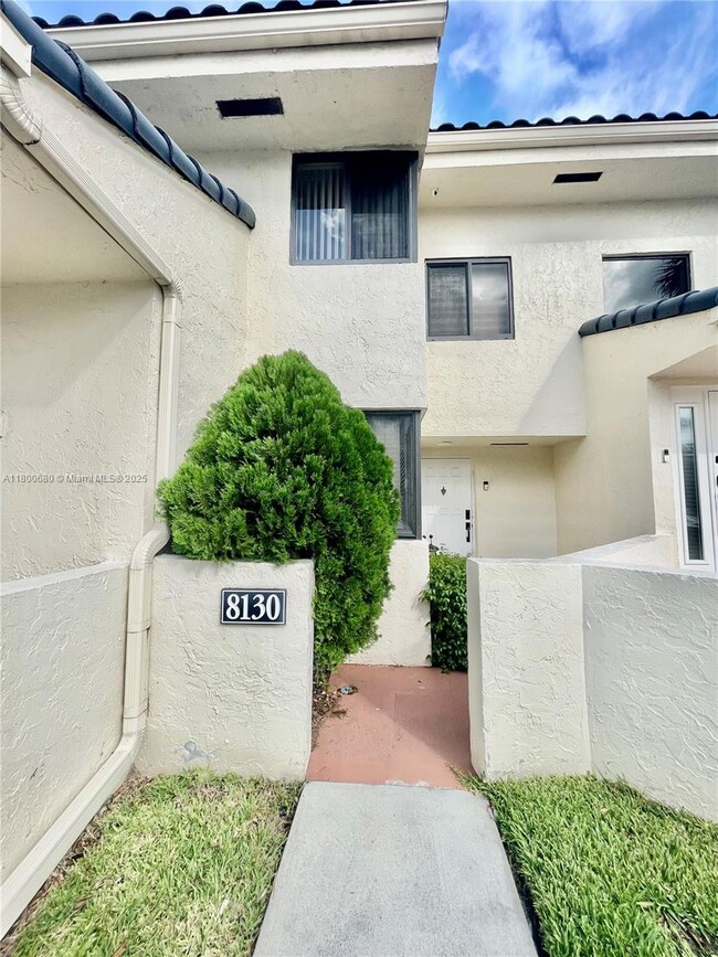 Building Photo - 8130 NW 15th Manor