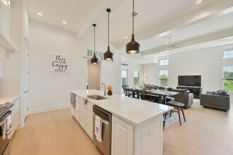 Building Photo - 5040 Mooney Fls Dr