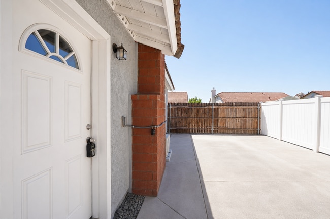 Building Photo - 12549 Lasselle St