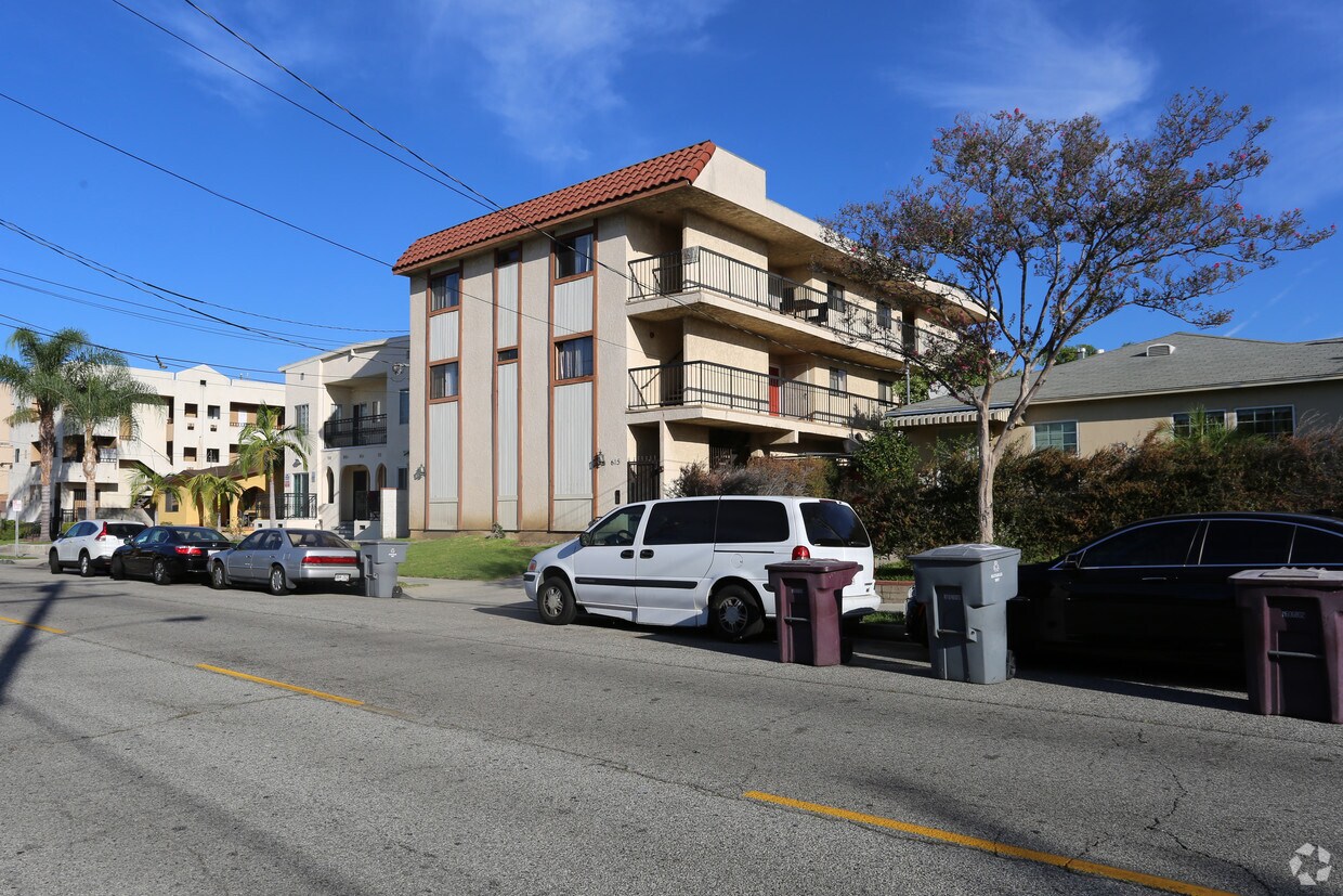 Primary Photo - 615 E Lomita Ave