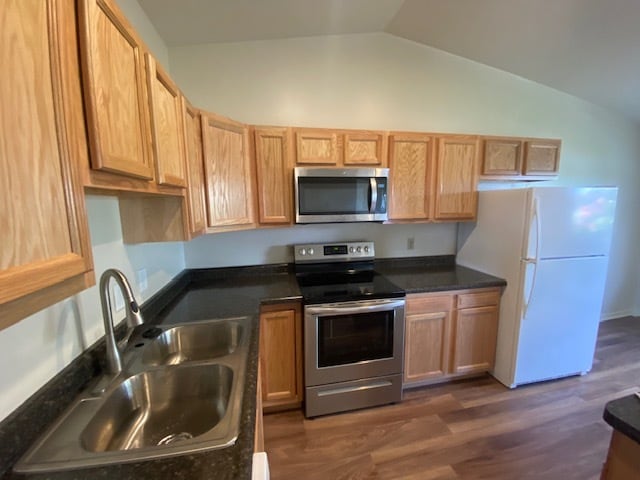 Building Photo - 819 Trustway Ct