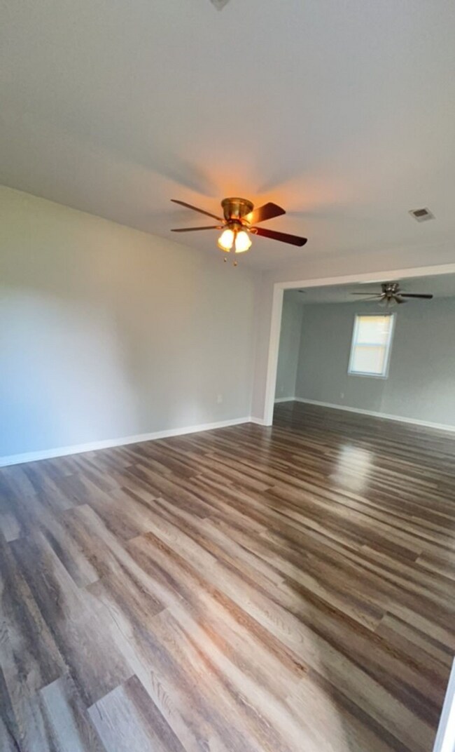 Foto del edificio - 3 Bedroom, 1.5 Bath Home in Ladson