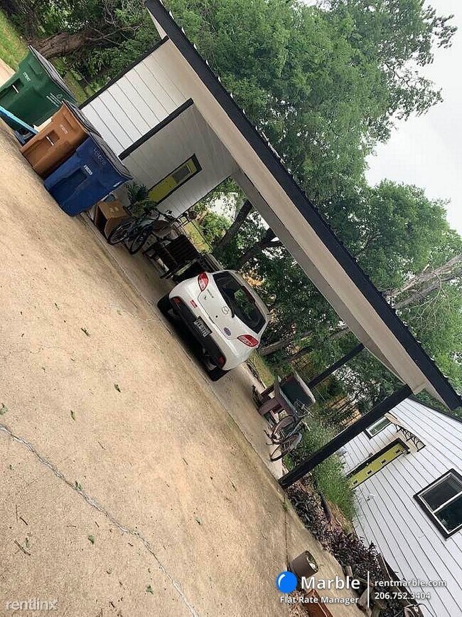 Building Photo - 4 br, 2 bath House - 4300 Mount Vernon Dr