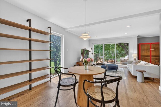 Building Photo - 11131 Saffold Way