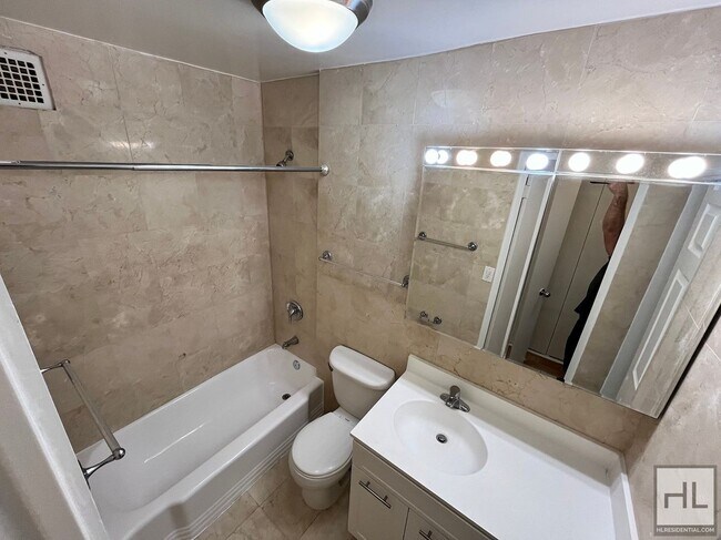 Foto del edificio - EAST 36 STREET