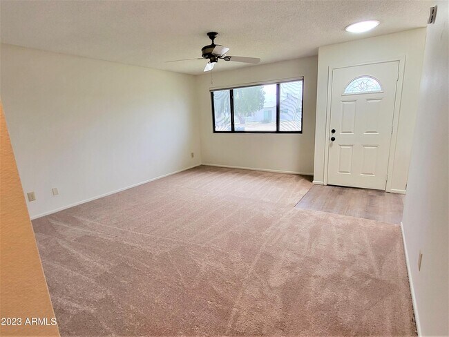 Foto del edificio - 10311 N 96th Ave