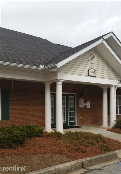 Building Photo - 429 Plaza Dr