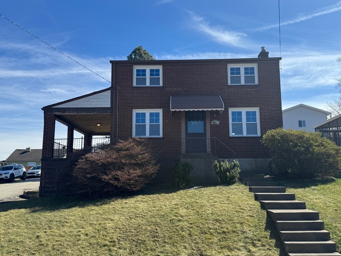 Photo - 801 Broadway Ave (East McKeesport, PA)