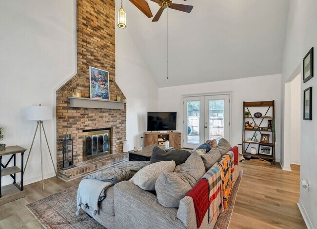 Building Photo - 3Bedroom in the heart of Niceville!