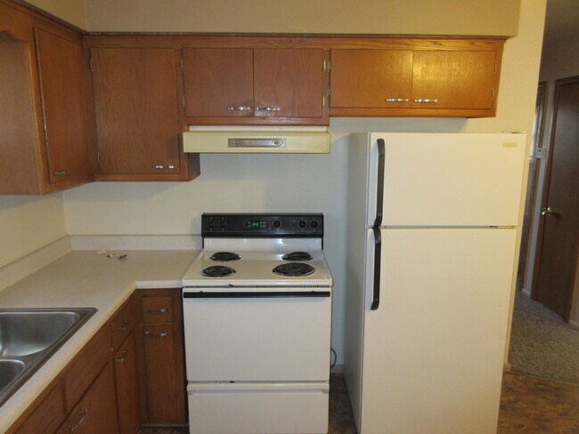 Building Photo - 380