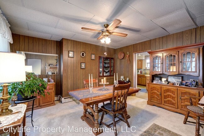 Building Photo - 4 br, 1 bath House - 1083 Saxonburg Blvd