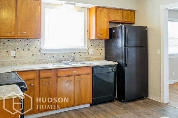 Building Photo - NOW AVAILABLE! 3130 Malverne Rd, Endwell, ...