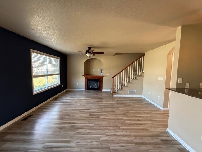 Building Photo - 495 SE Sagewood Cir