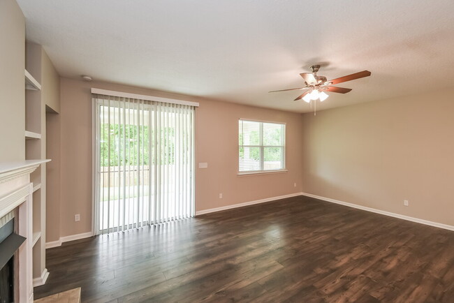 Building Photo - 113 King's Manor Ct