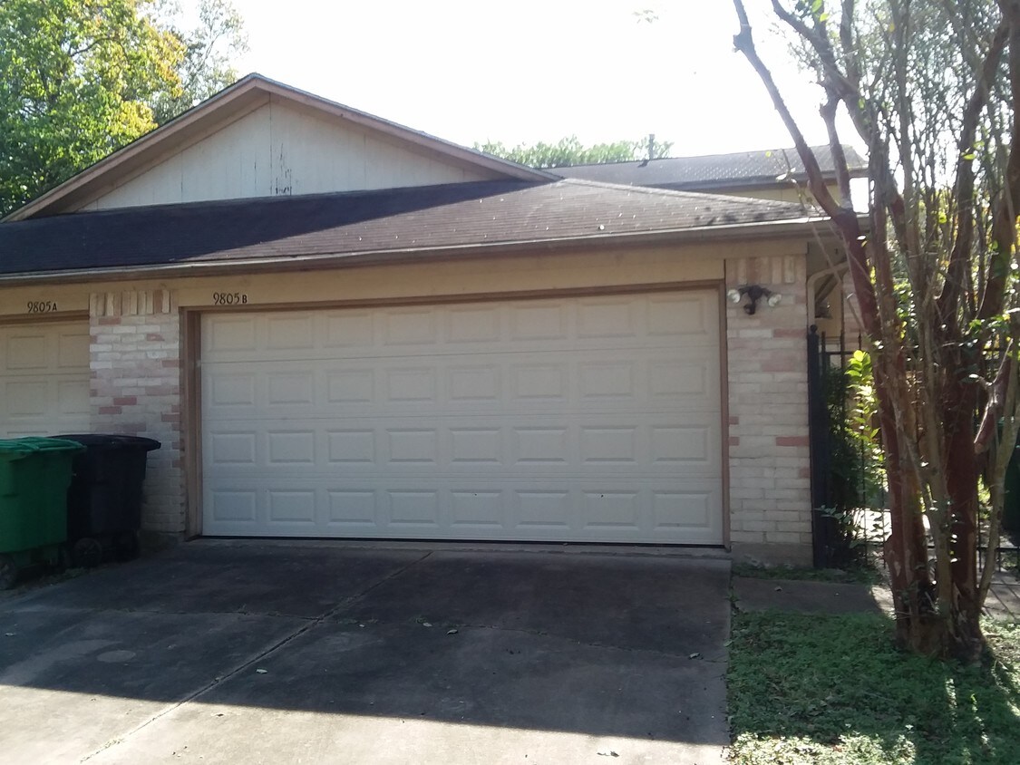 9805 Springbrook Dr, Houston, TX 77041 Townhome Rentals in Houston TX