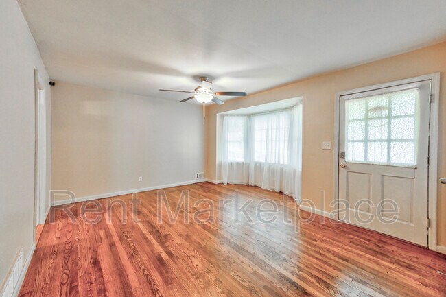 Building Photo - 296 Gordon Woods Dr