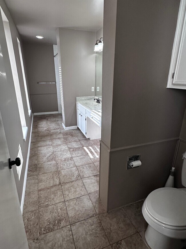 Foto del edificio - 300 Main St