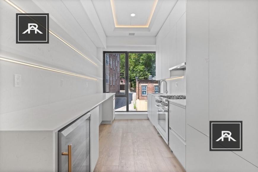 Primary Photo - 4 bedroom in Brookline MA 02446