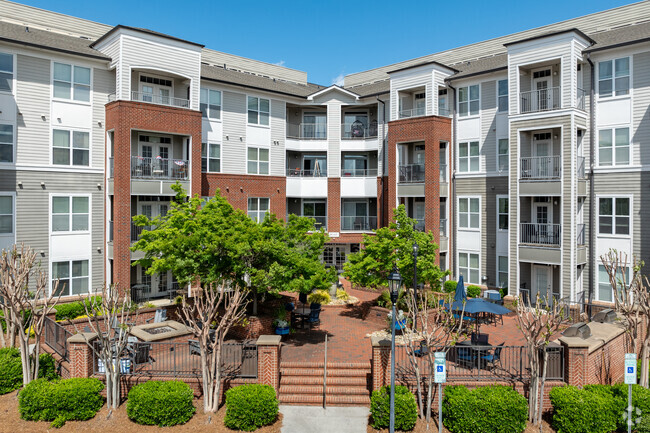 Building Photo - Gramercy Square at Ayrsley