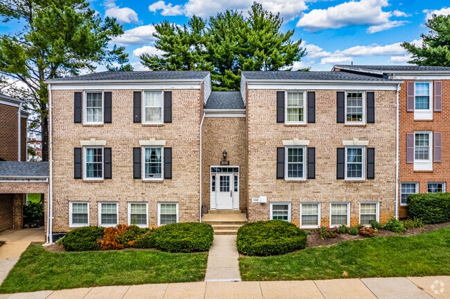801 Quince Orchard Blvd - Potomac Oaks