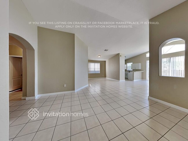 Building Photo - 15551 SW 21st Terrace