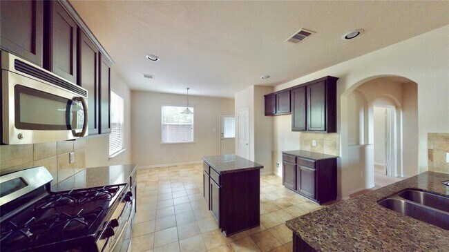 Building Photo - 6351 Wilshire Ridge