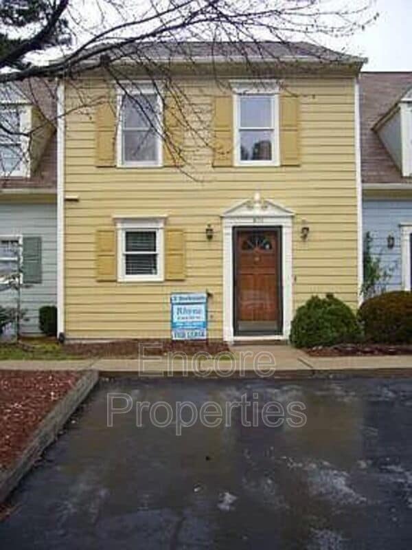 Building Photo - 1608 Township Cir