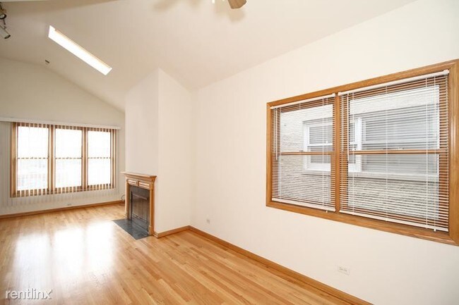 Building Photo - 1432 W Cortez St