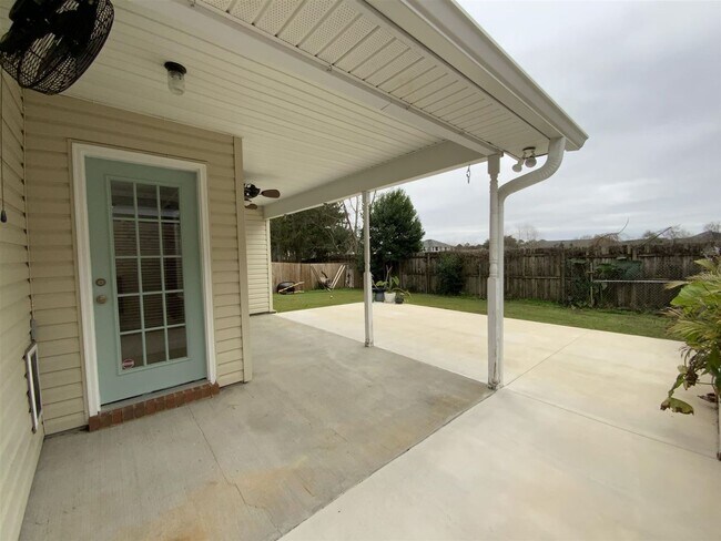 Building Photo - Lakeside Subdivision