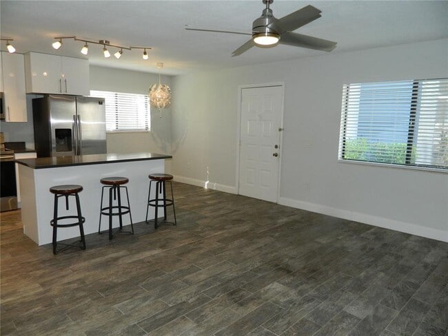 Foto del edificio - 2369 Oak Park Way