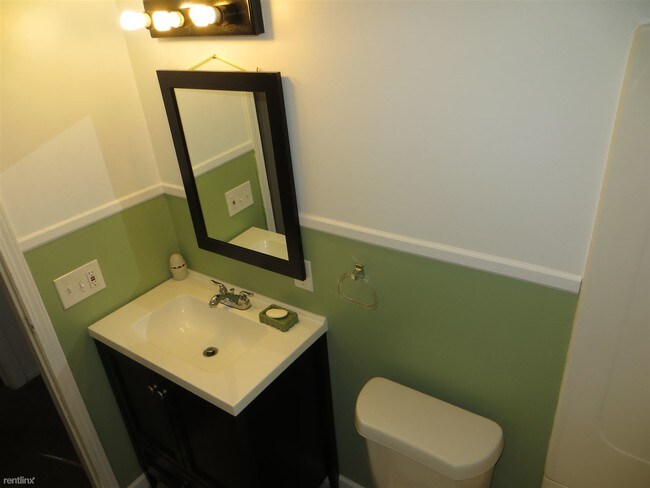 Foto del edificio - 2 br, 1 bath House - 655 Rosewood Pl