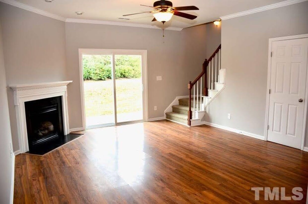 3 Bedroom Townhome - 3 Bedroom Townhome