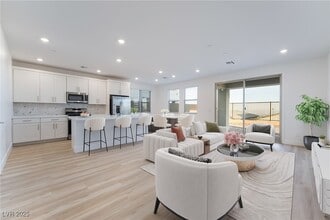 Building Photo - 1480 Marsh Bird St