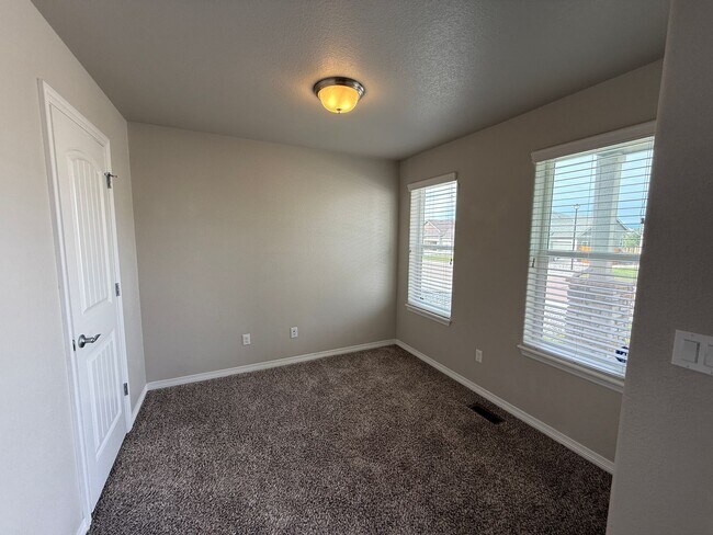 Foto del edificio - AMAZINGLY MAINTAINED HOUSE IN LORSON RANCH...