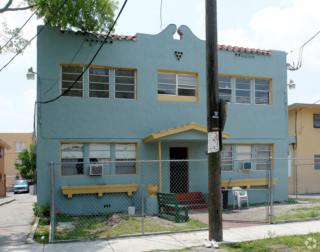 Building Photo - 1140 NW 4th St