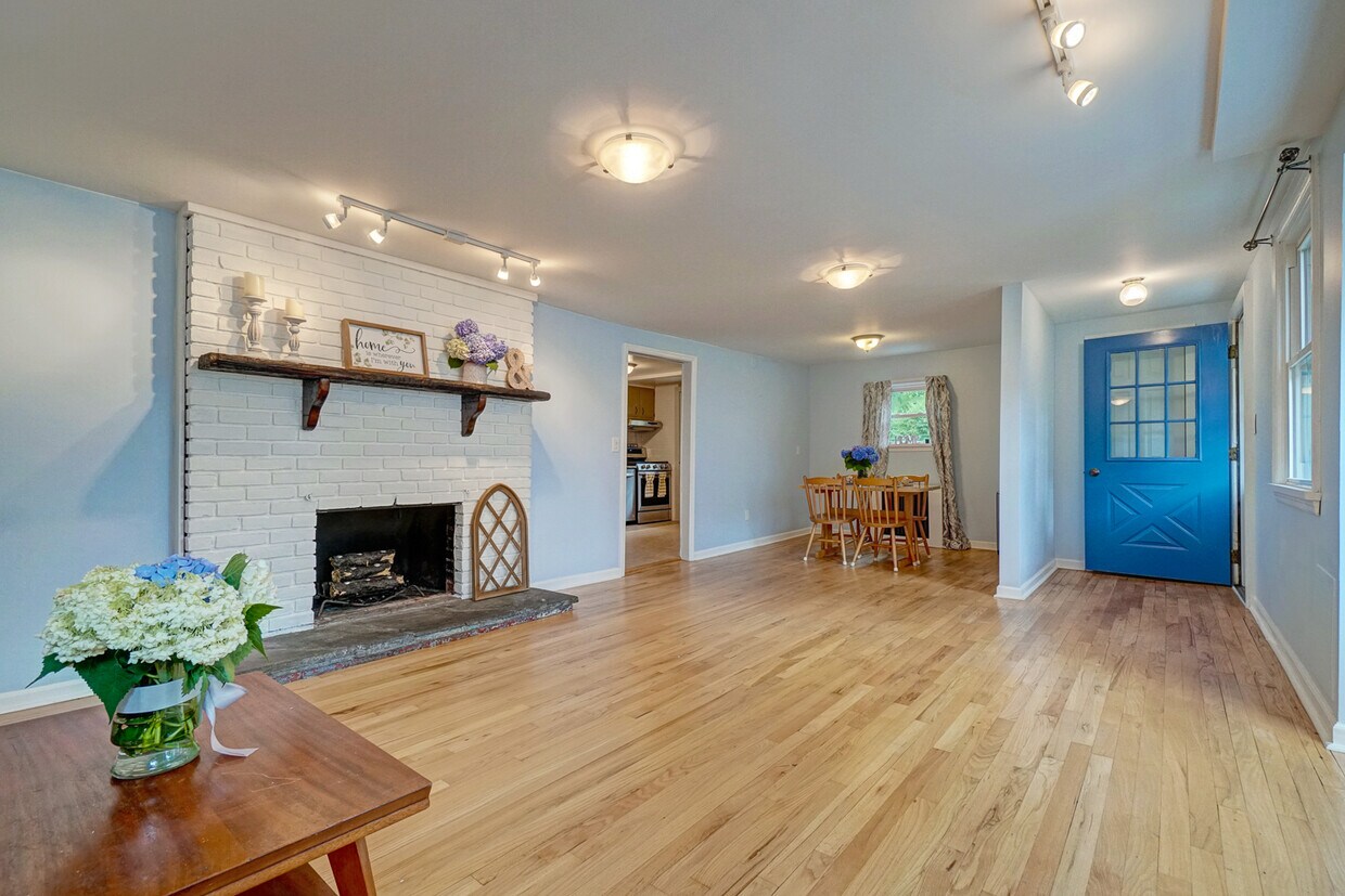 7 Yvonne St, Waldwick, NJ 07463 7 Yvonne St Waldwick, NJ Apartments