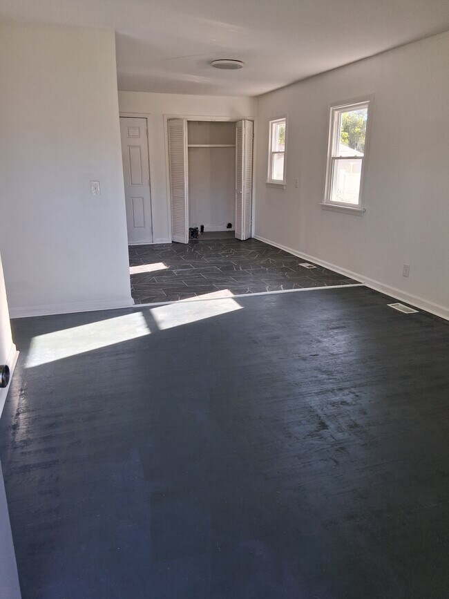 Photo - 4007 St Francis Ln House