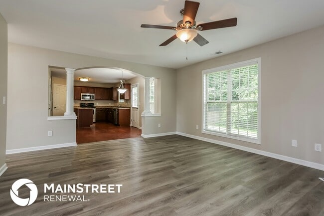 Building Photo - 2560 Brittany Park Ln
