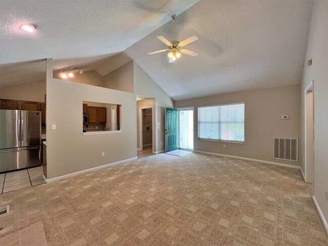 Foto del edificio - BEAUTIFUL 3 BEDROOM, 2 BATH RANCH HOME IN ...