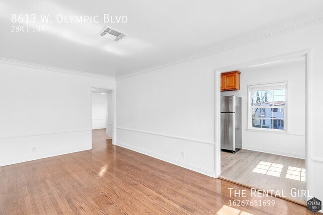 Building Photo - Pico-Robertson 2 BR/1BA | Corner Upper Uni...