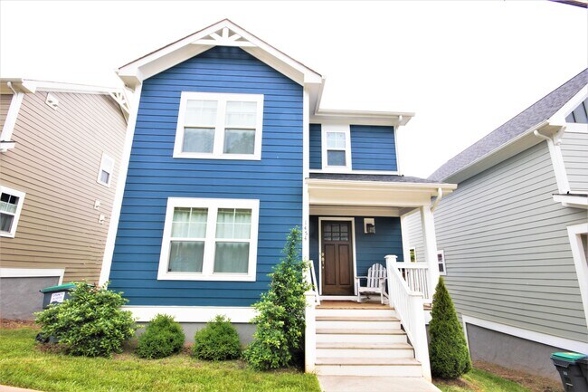 Building Photo - 1454 Avon St