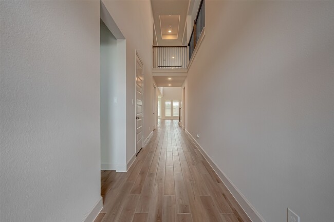 Building Photo - 30223 Gold Finch Pl