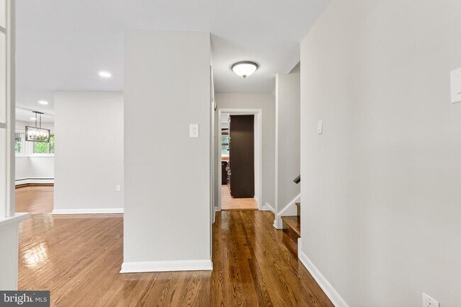 Building Photo - 420 Cassatt Rd
