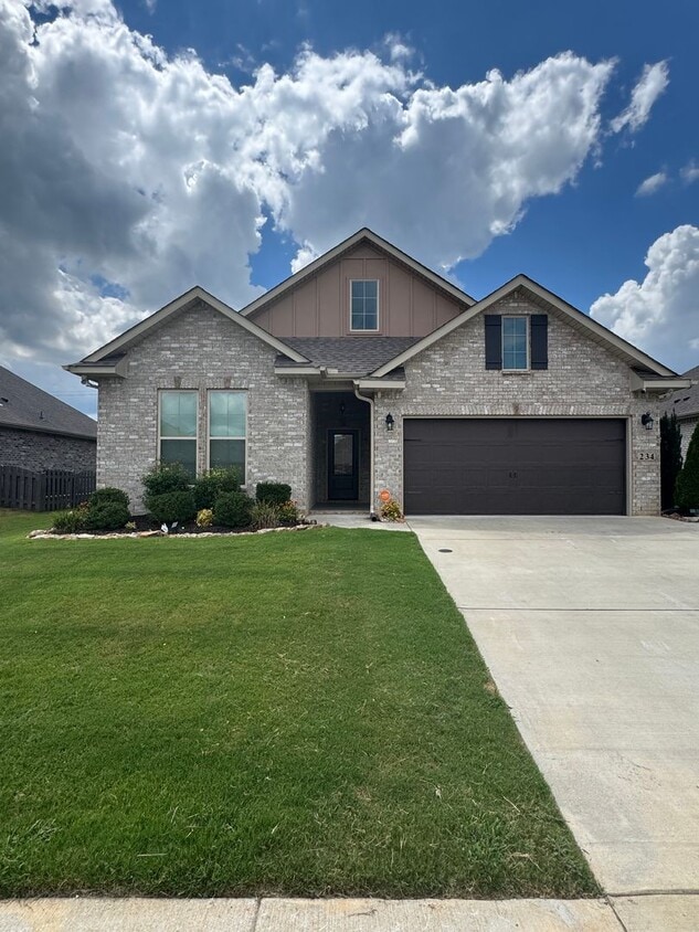 Primary Photo - 234 Pumprock Dr
