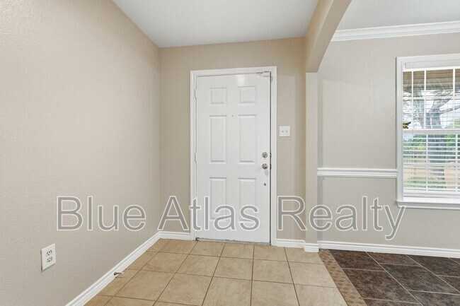 Foto del edificio - 601 Steerman Ct