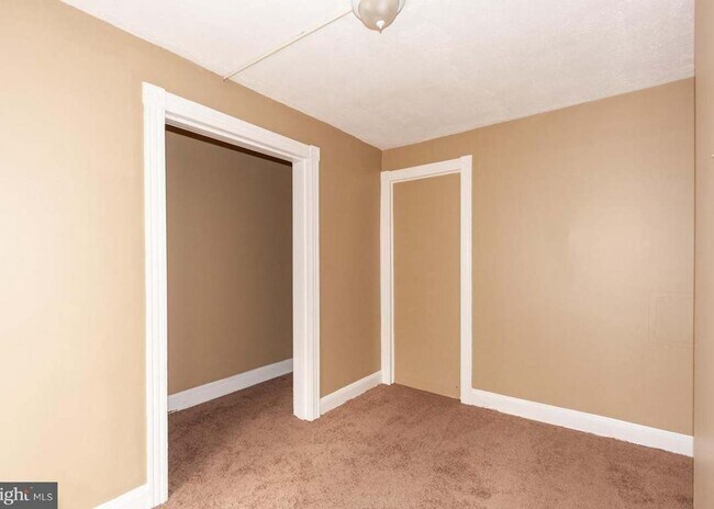 Foto del edificio - West Baltimore Row Home $99.00 First MONTH...