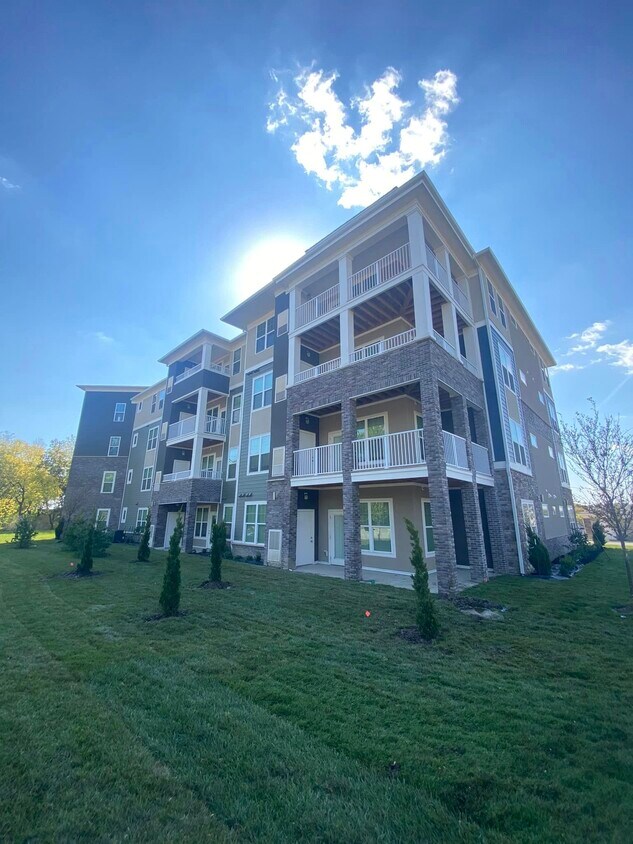 6100 Park St, Shawnee, KS 66216