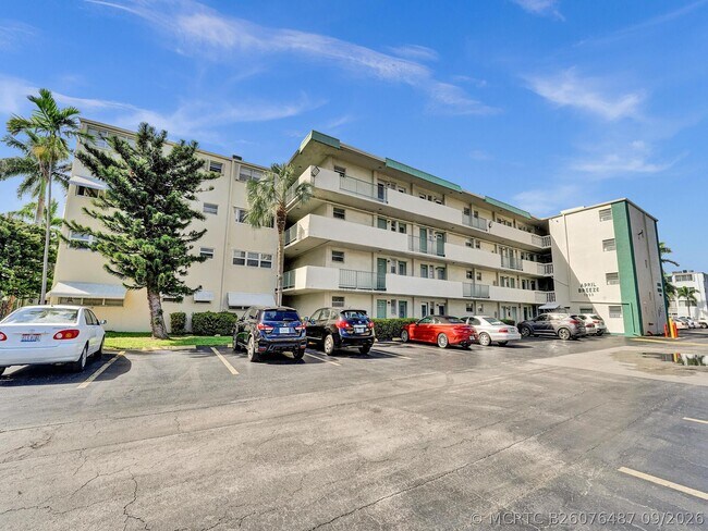 Foto del edificio - 1333 E Hallandale Beach Blvd