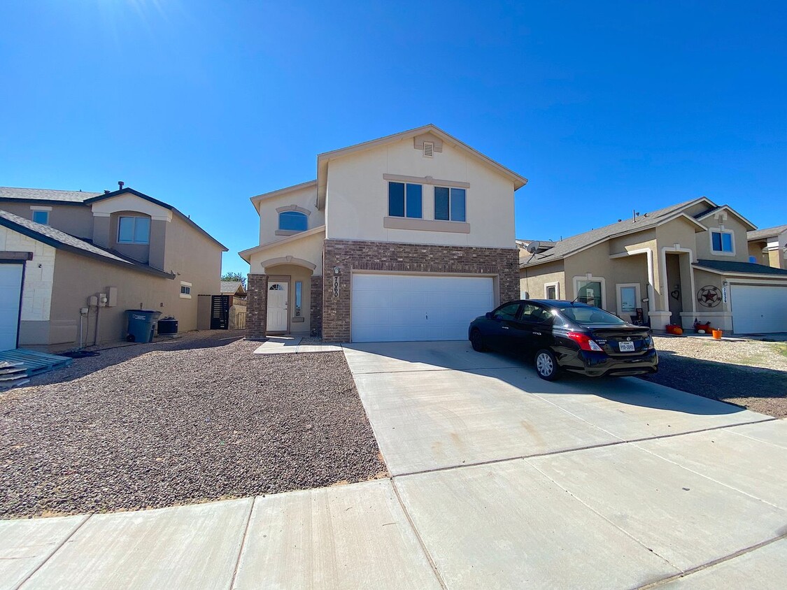 Primary Photo - Northeast El Paso 4 bed with Refrig A/C ac...