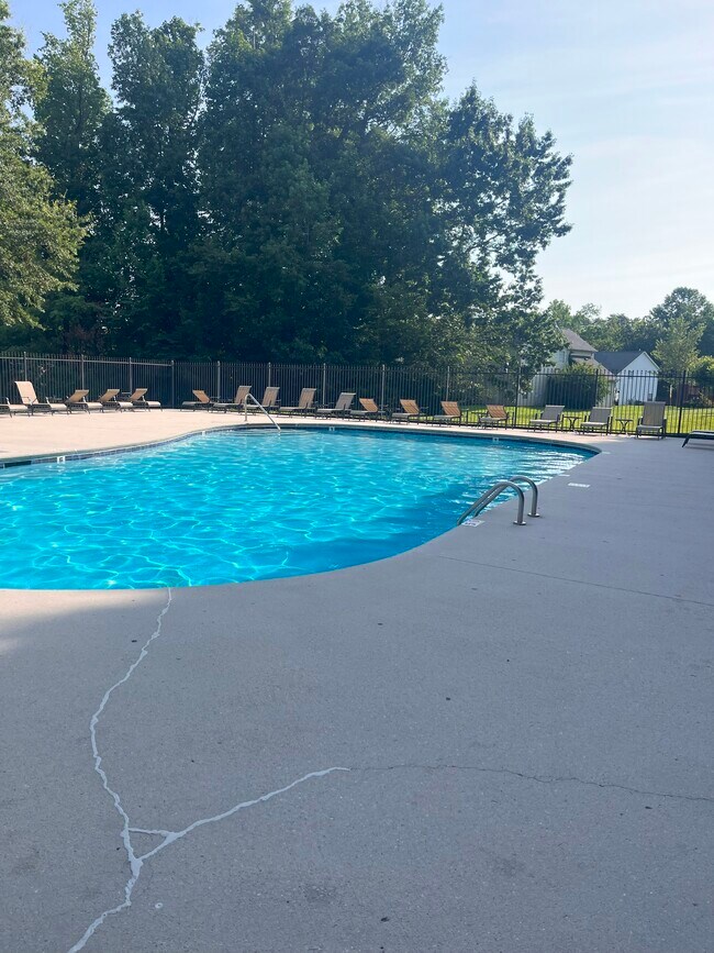 Foto del edificio - 1601 Silver Oak Ln